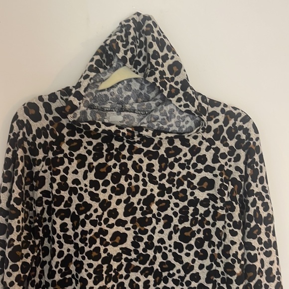 Animal print top - Picture 7 of 8